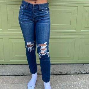 American Eagle Womens Blue Denim Vintage Hi Rise Ripped Jeans Size 6 EUC